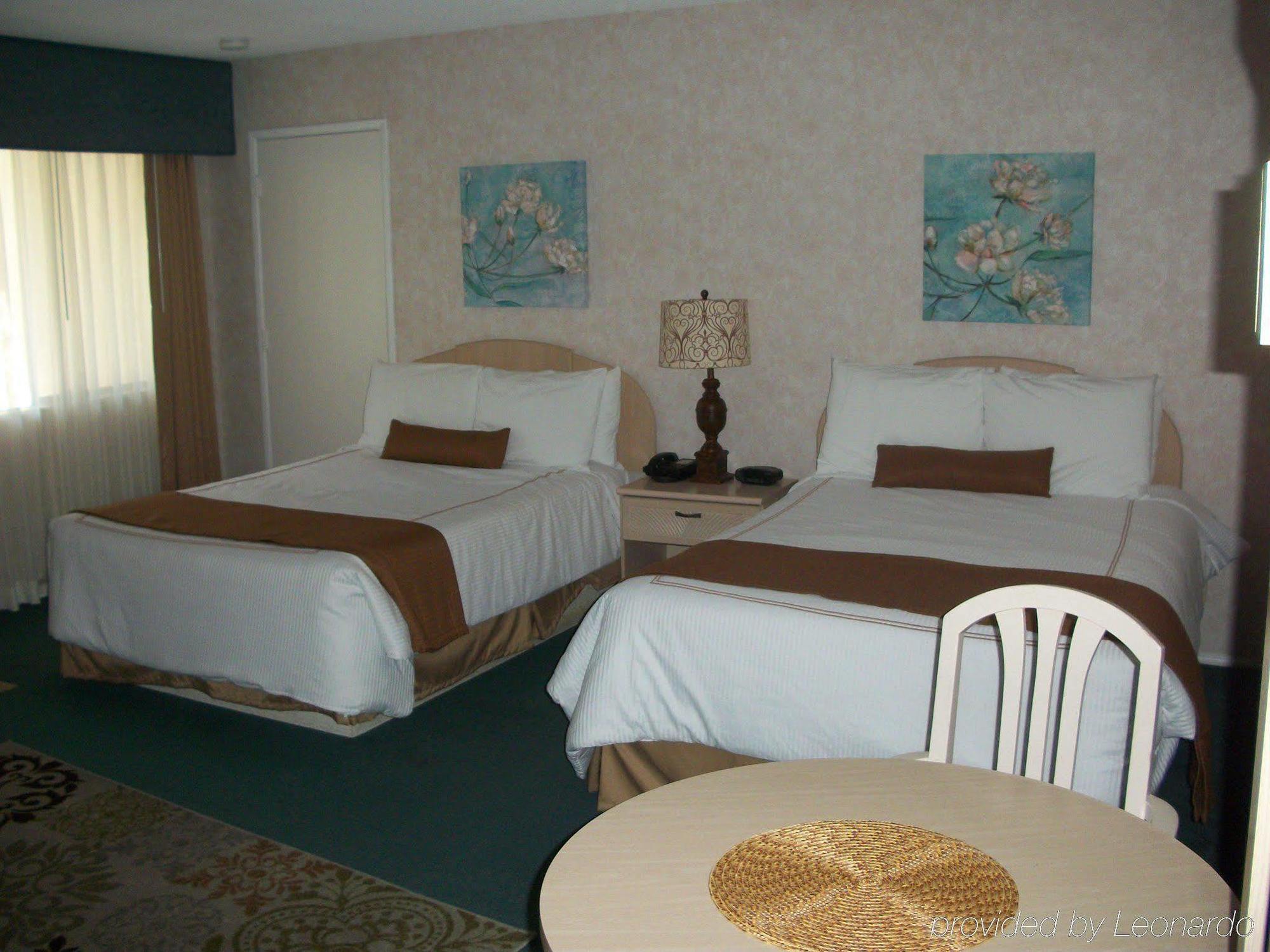 The At Deep Canyon 3*