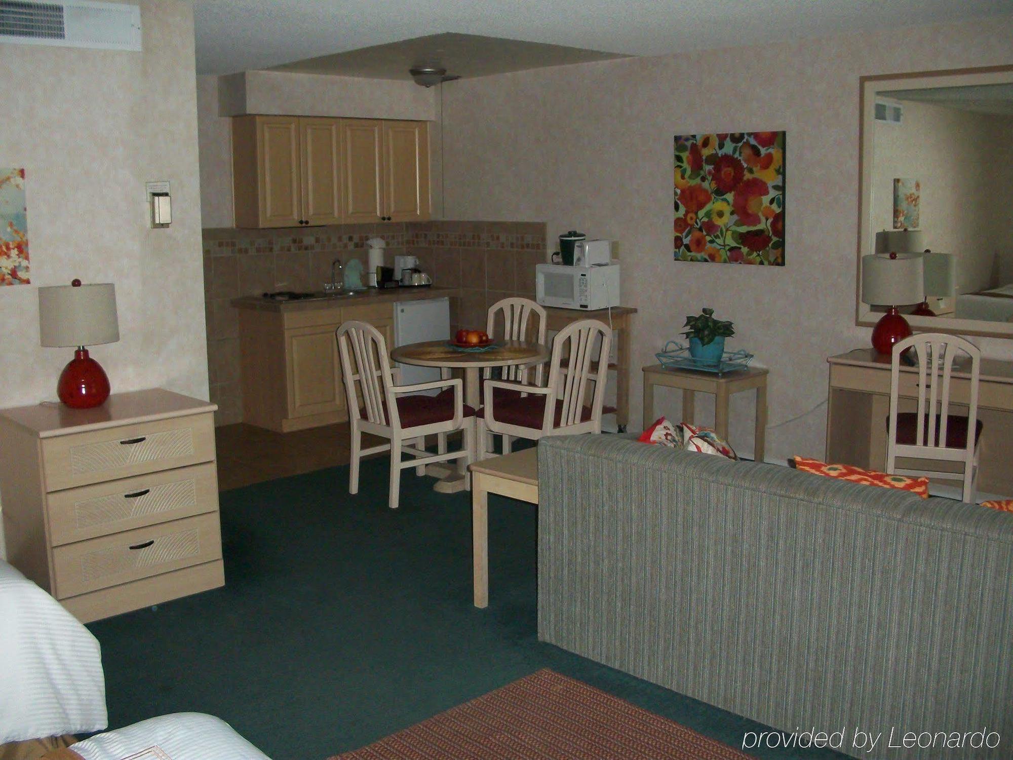 The At Deep Canyon 3*