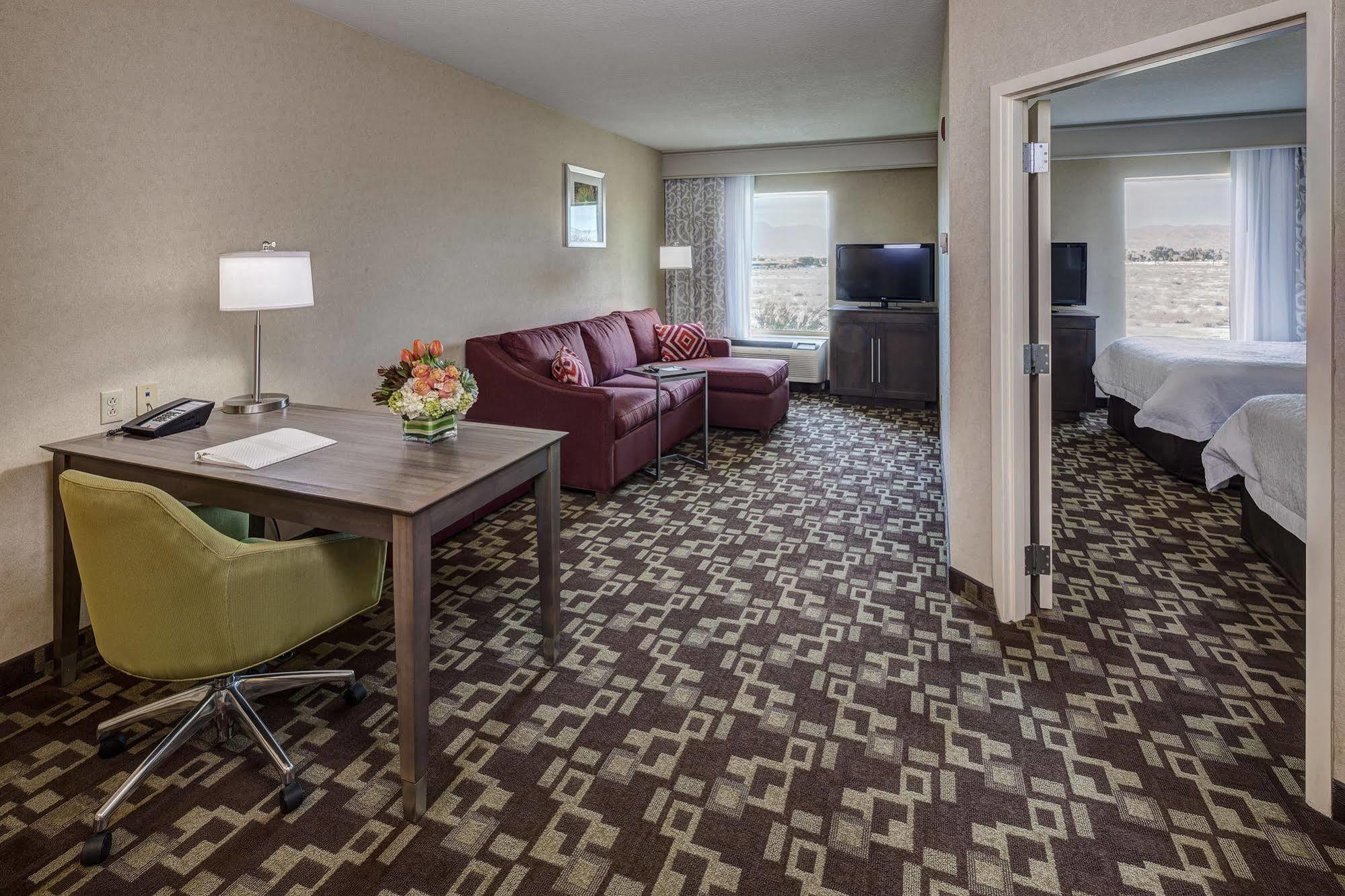 Hotel Hampton &