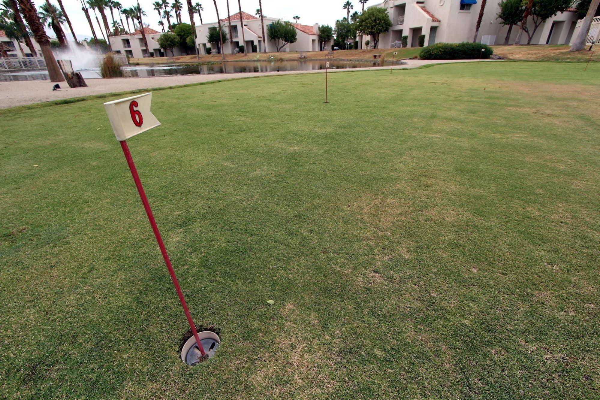 Resort Desert Breezes Palm Desert