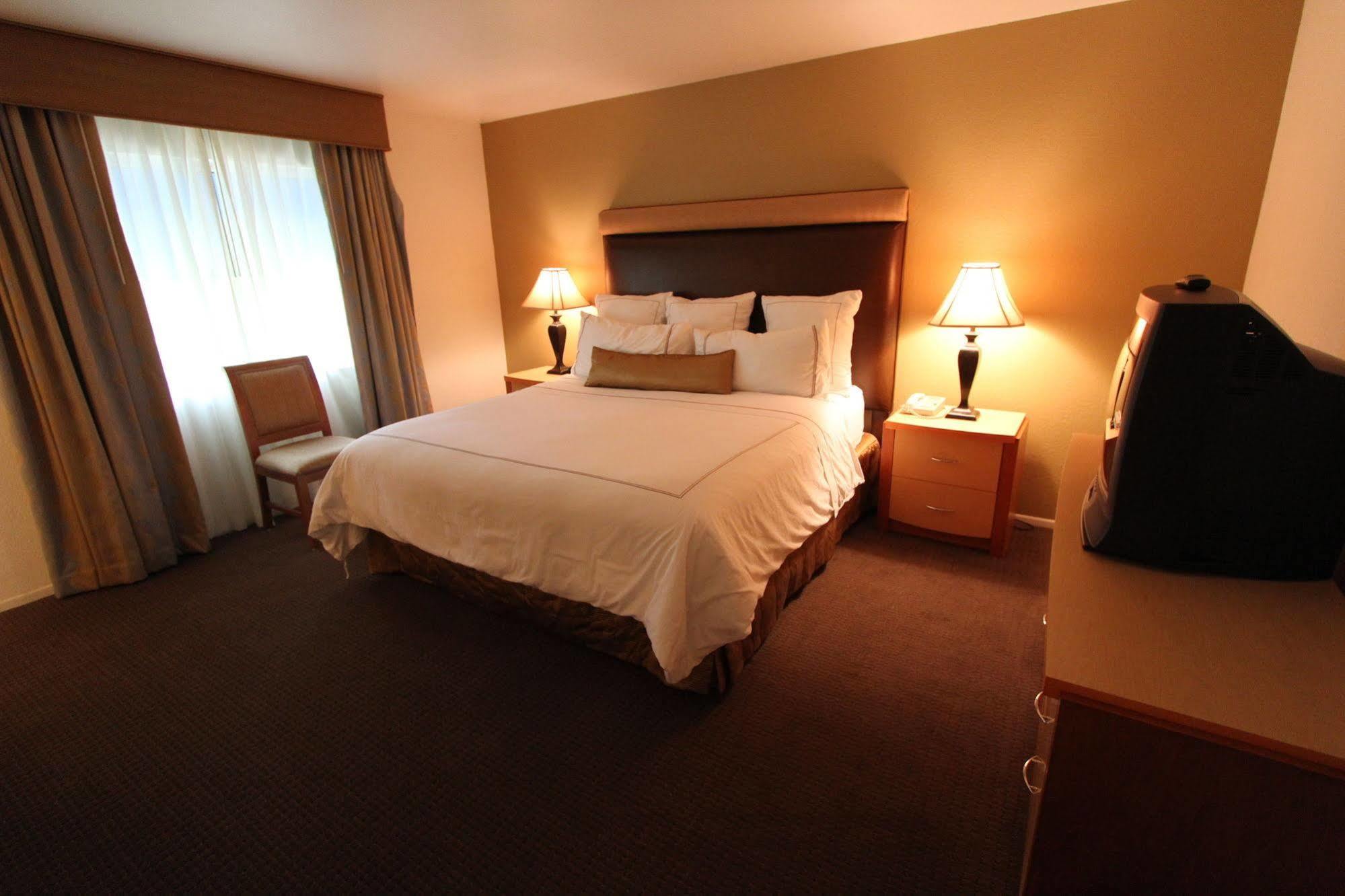 Desert Breezes Resort