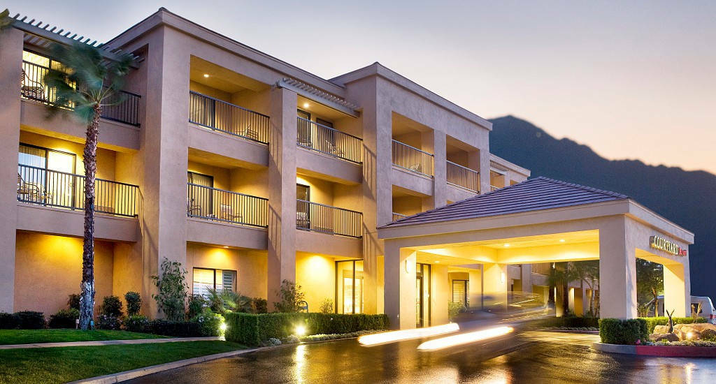 Hotel Courtyard 3*