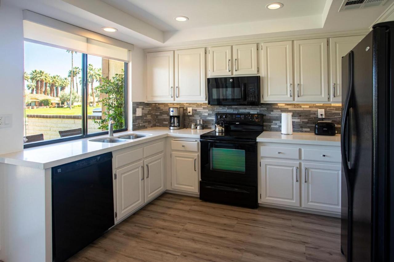 Monterey Cc Oasis Apartment Palm Desert