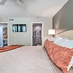Palm Desert Resort Condo Near Golfing