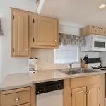 Palm Springs Camping Resort Loft Cabin 1