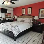 Casa Larrea Inn
