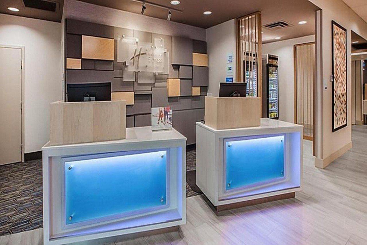 Hotel Express & - Millennium By Ihg 3*
