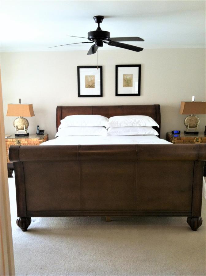 Monterey Country Club In Palm Desert! Holiday home *
