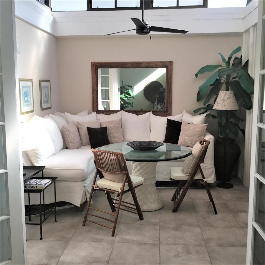 Monterey Country Club In Palm Desert! Holiday home Palm Desert