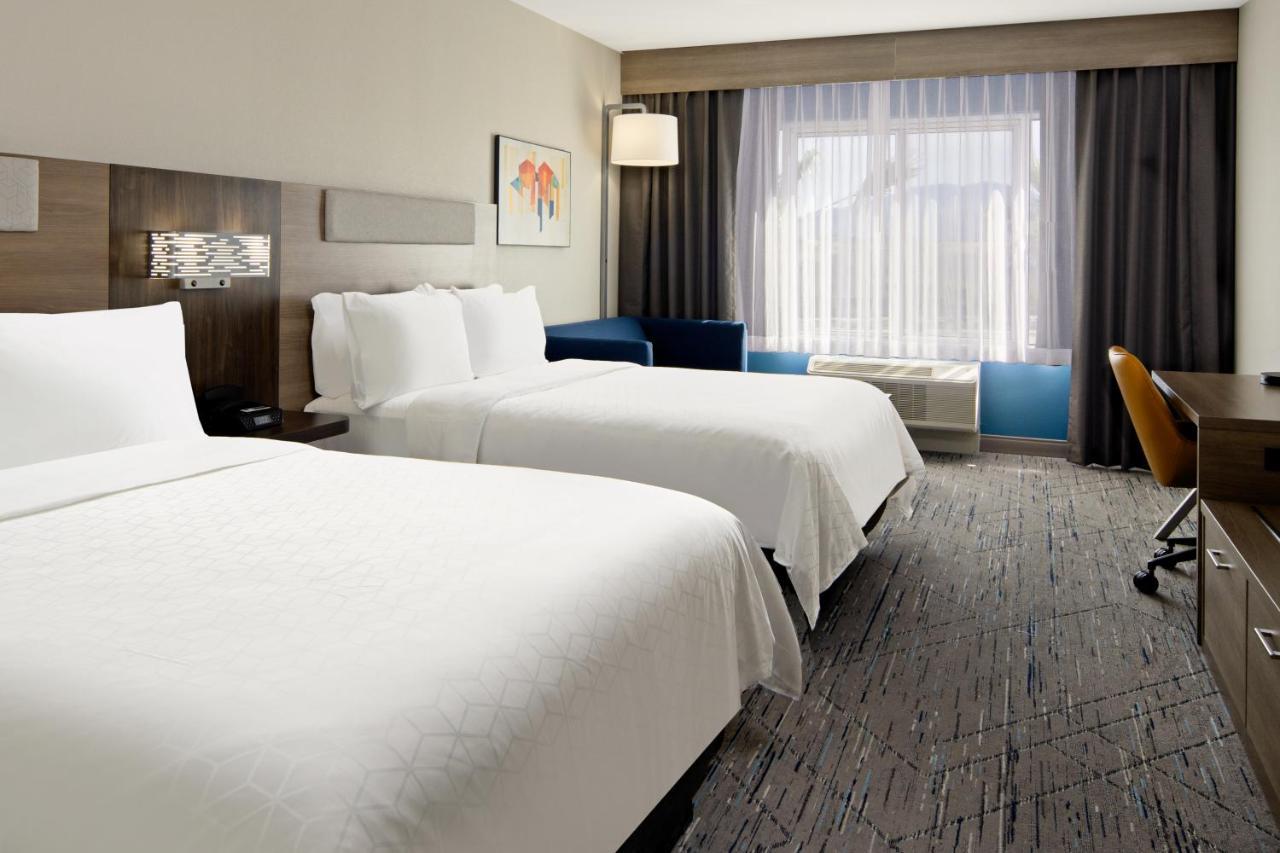 Express & - Millennium By Ihg Palm Desert
