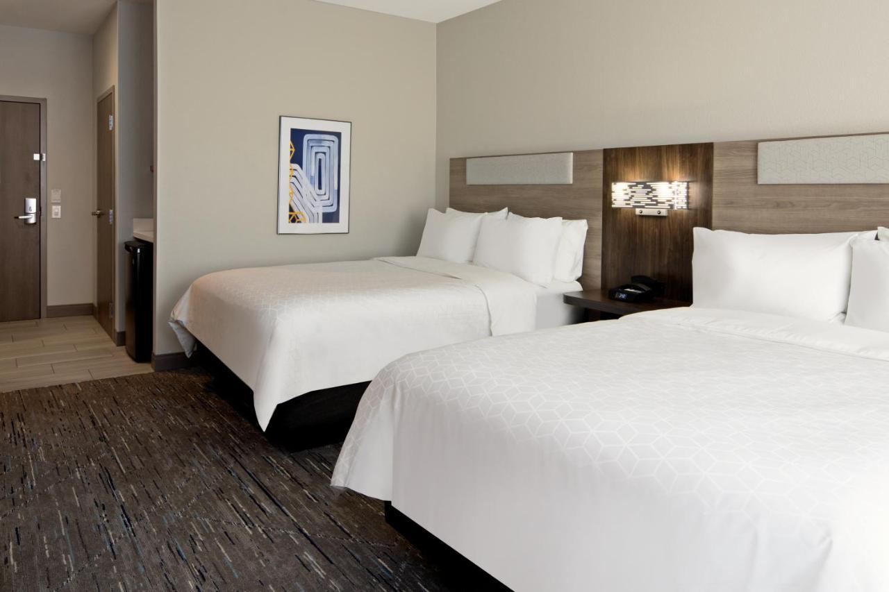 Hotel Express & - Millennium By Ihg 3*
