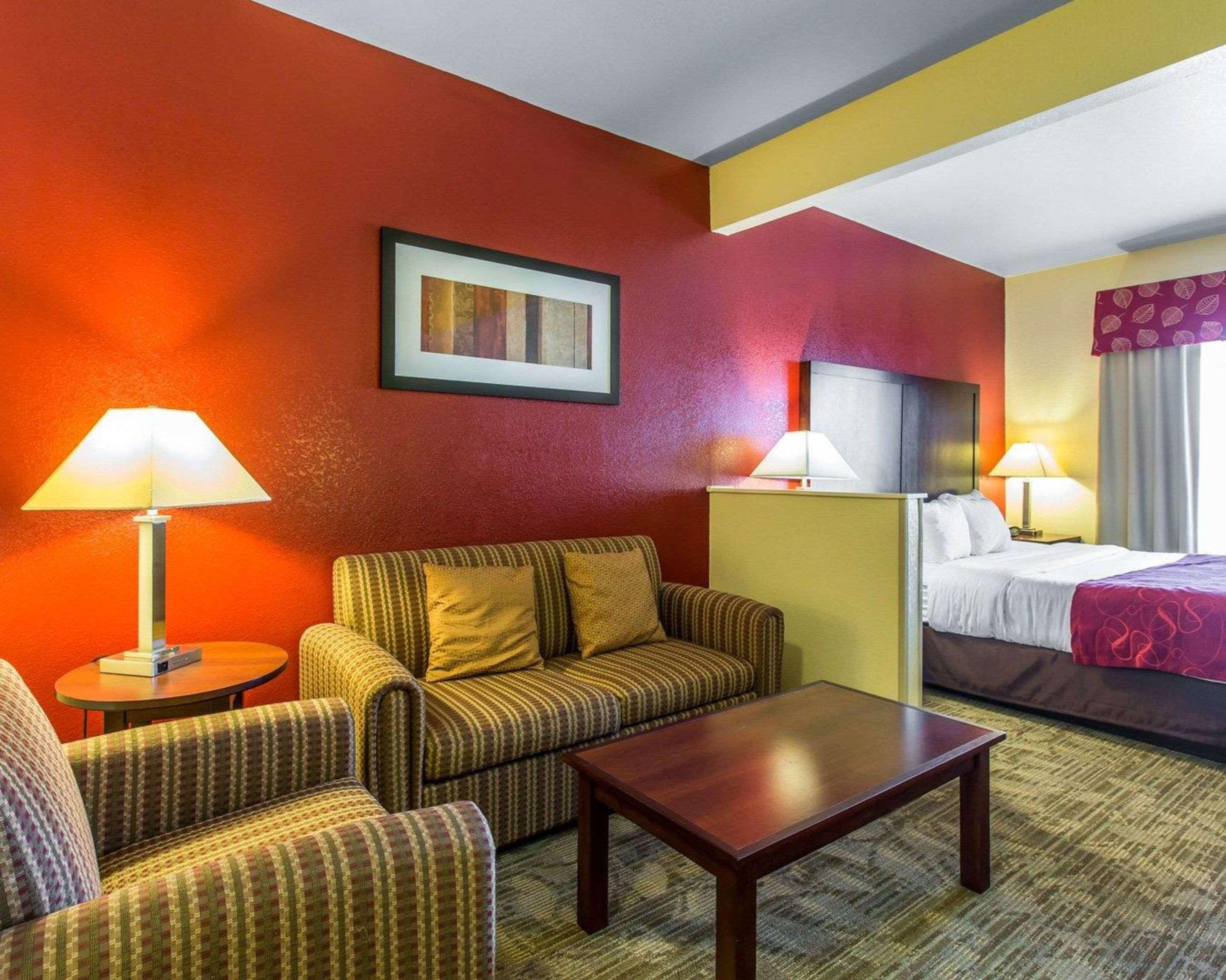 Comfort I-10 Hotel 3*