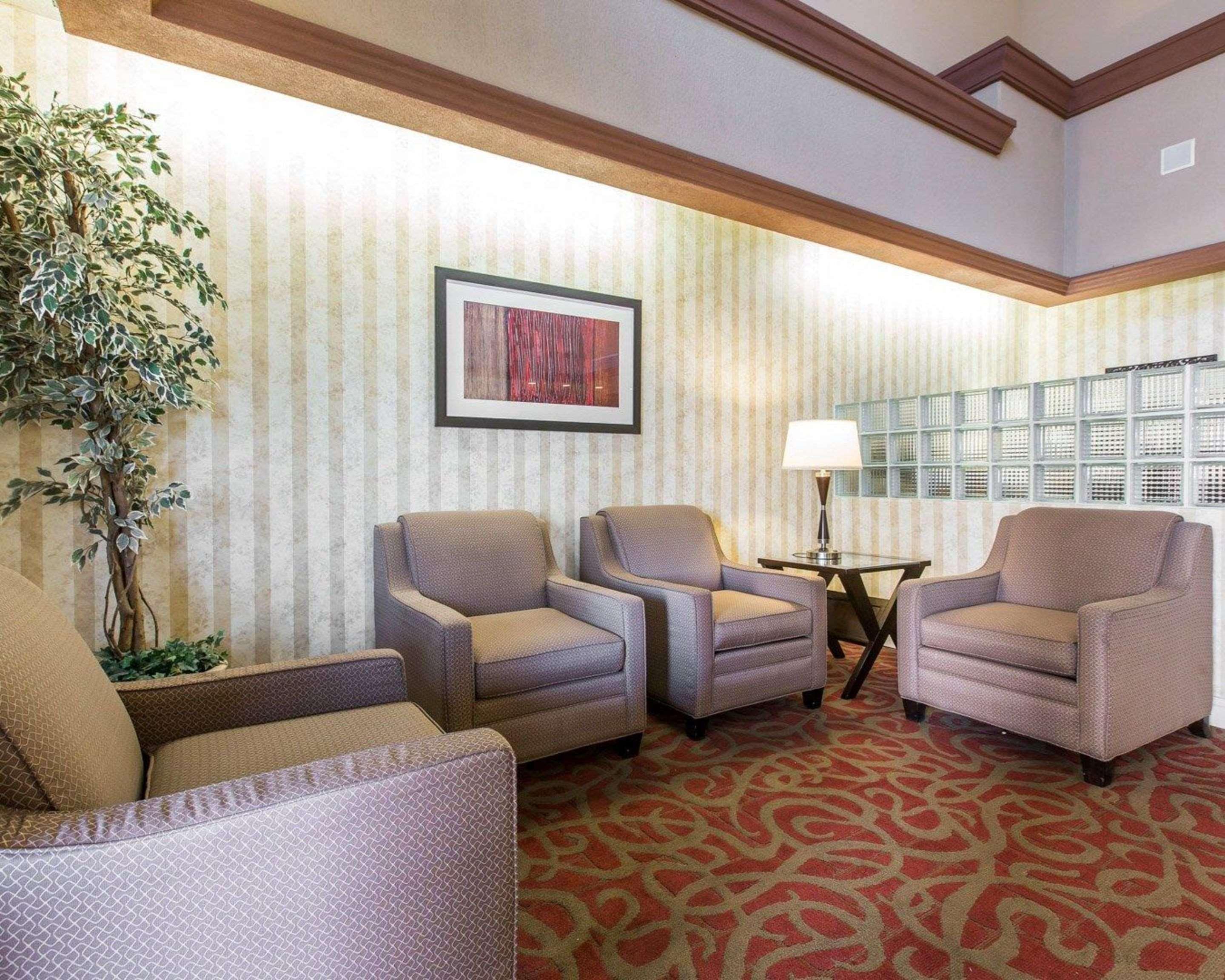 Comfort I-10 Hotel 3*