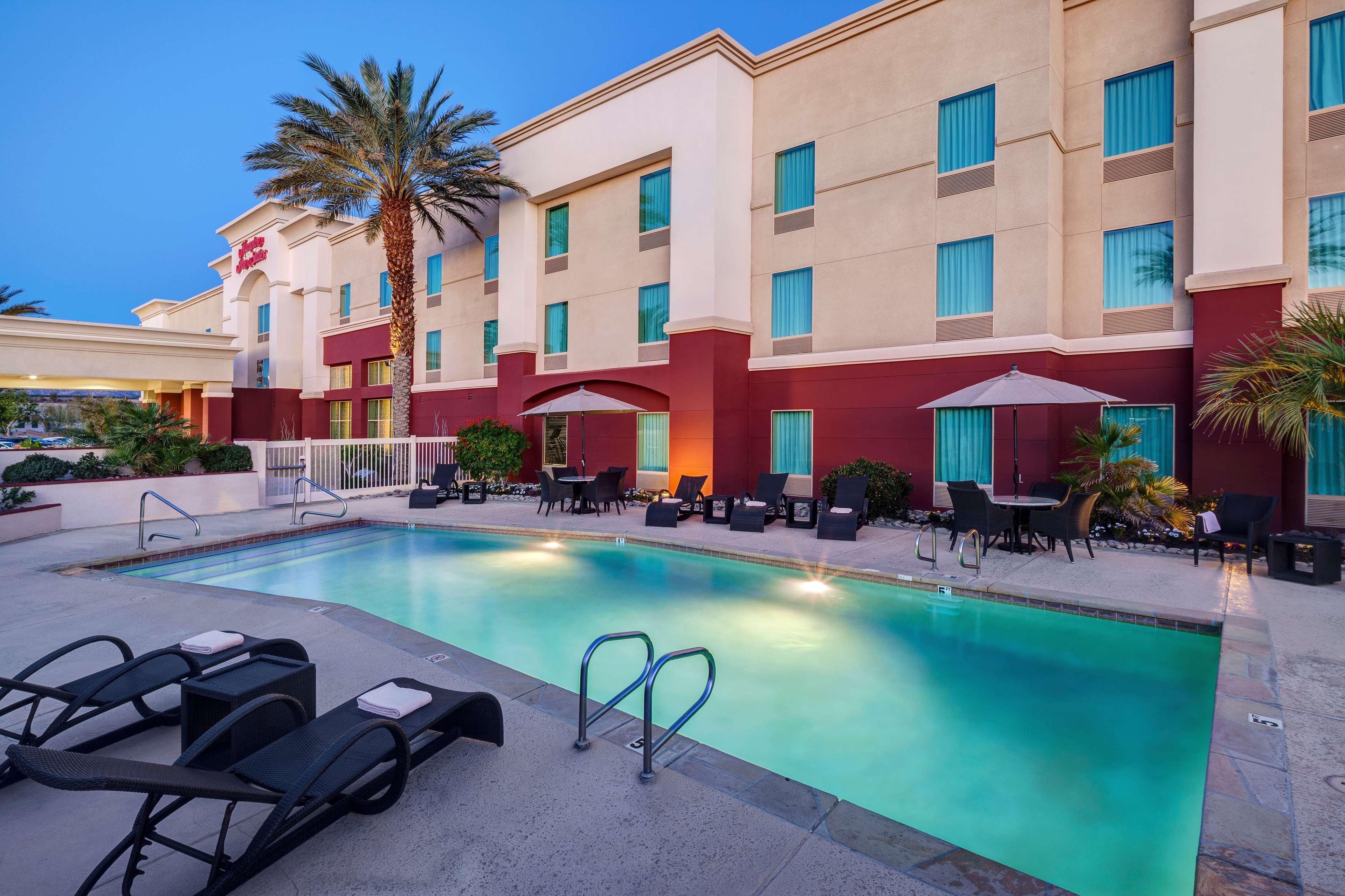 Hampton & Hotel 3*