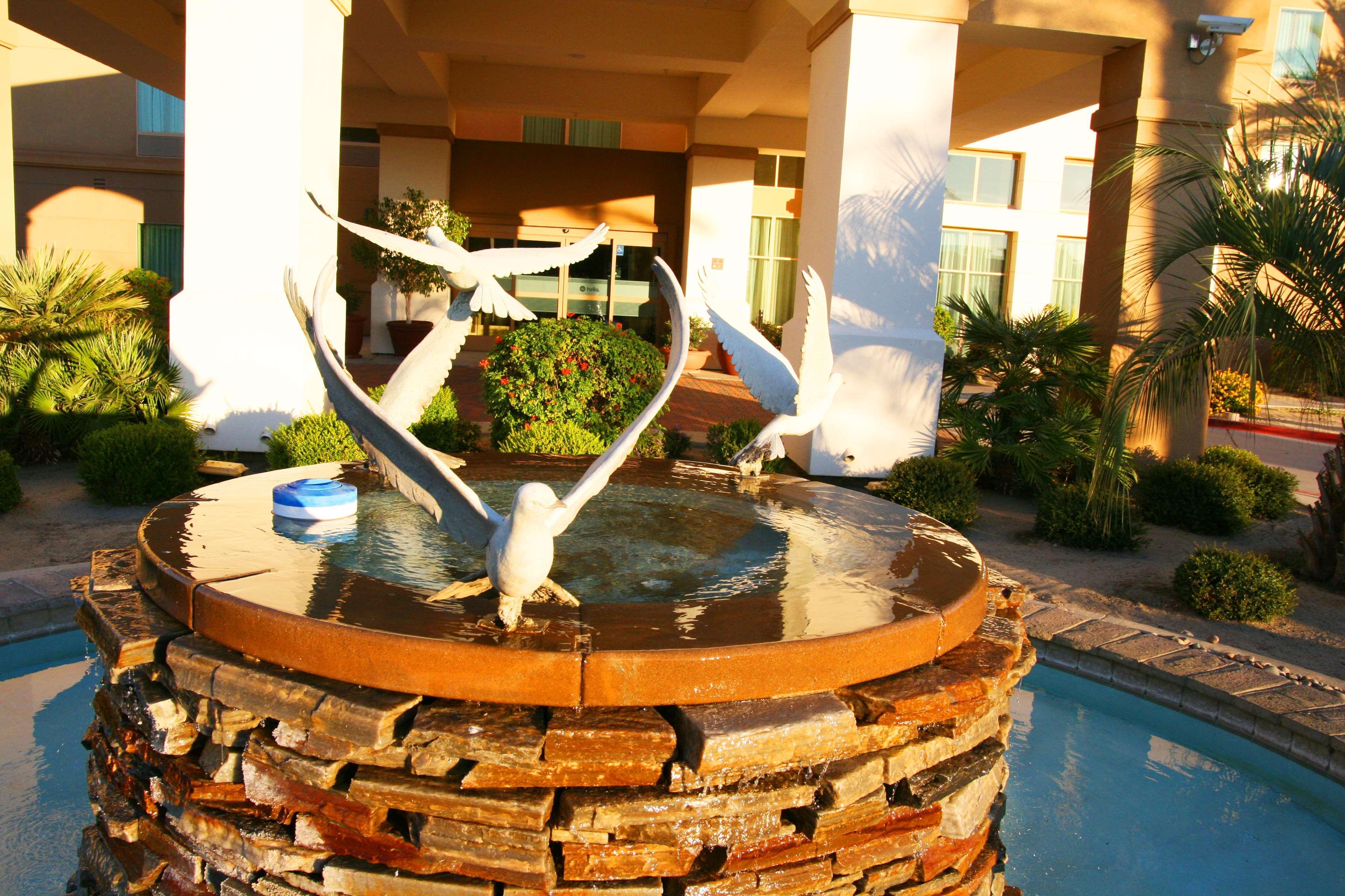 Hampton & Hotel Palm Desert