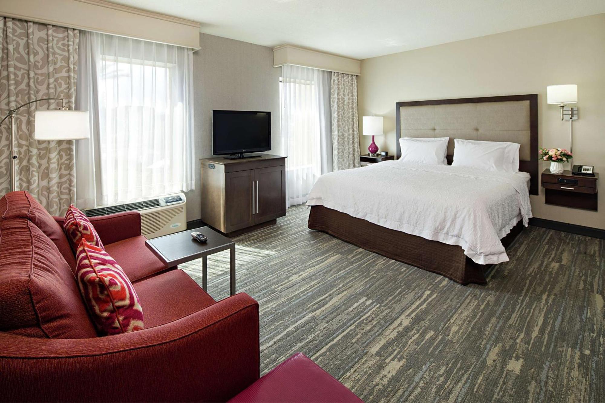 Hampton & Hotel 3*