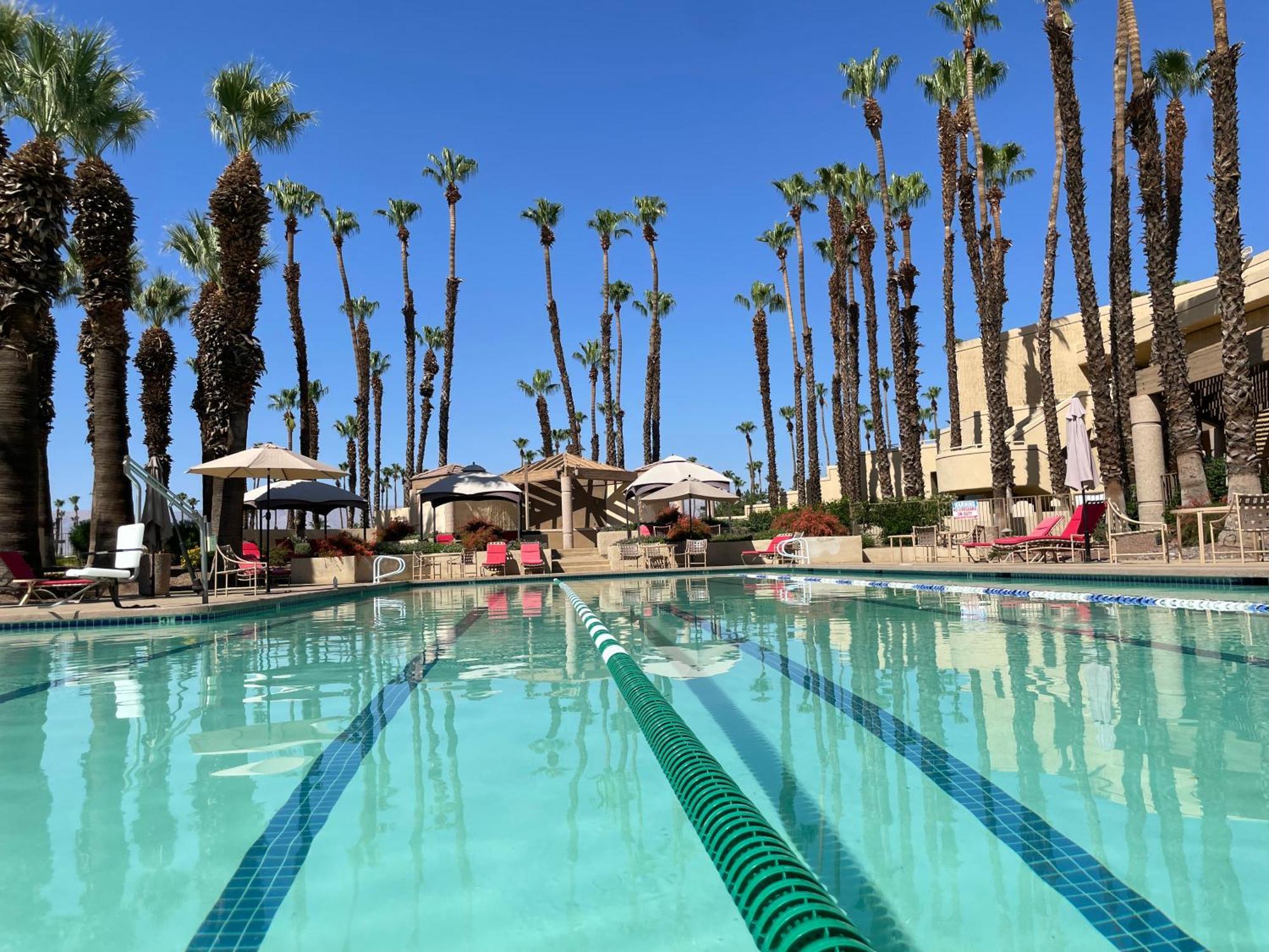 Palm Valley Country Club, Pickleball, Tennis, Gym, Clubhouse, Swimming Pools, Lux, Spac 2 Bdrms Den 2 Ba