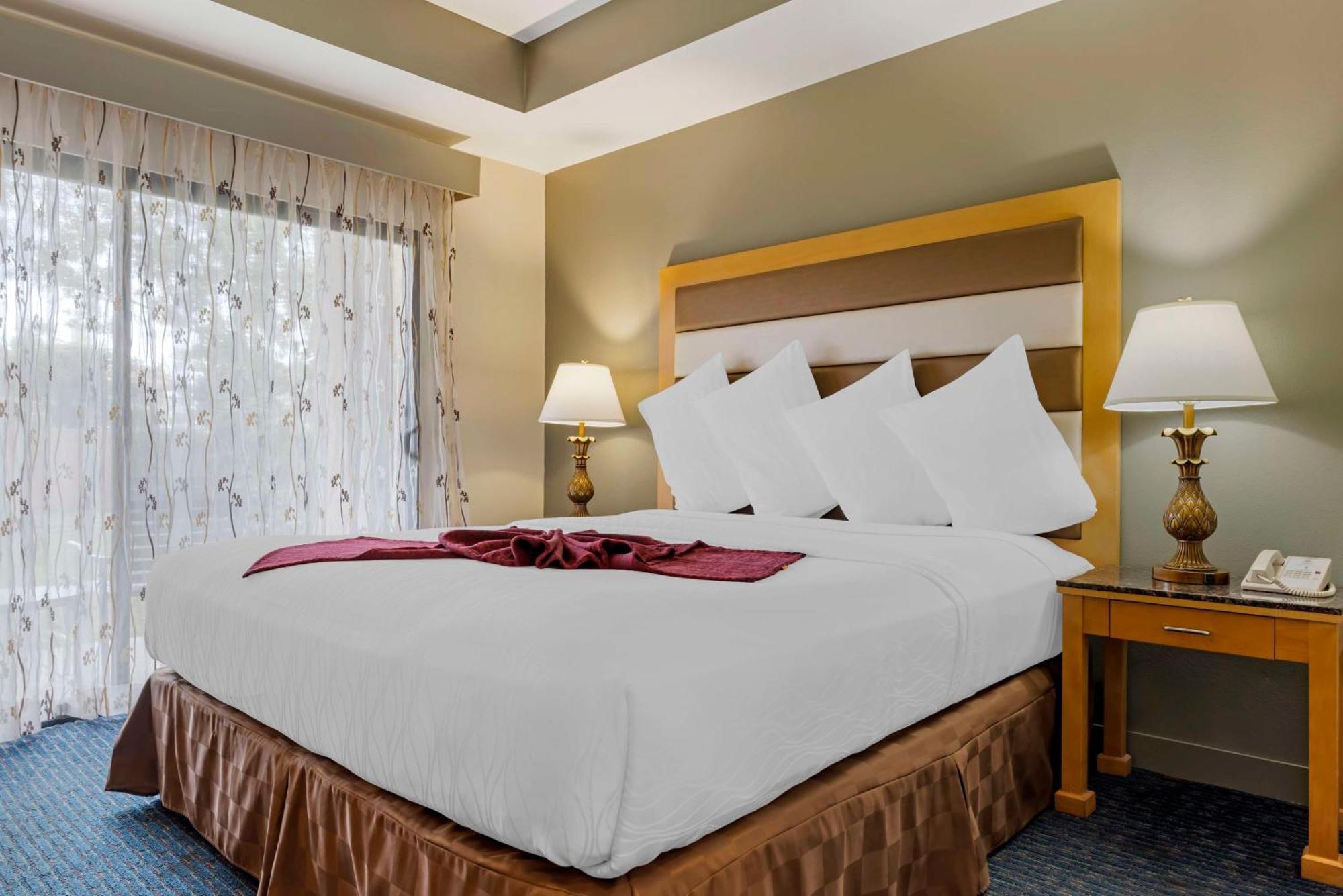 Western Hotel Palm Desert