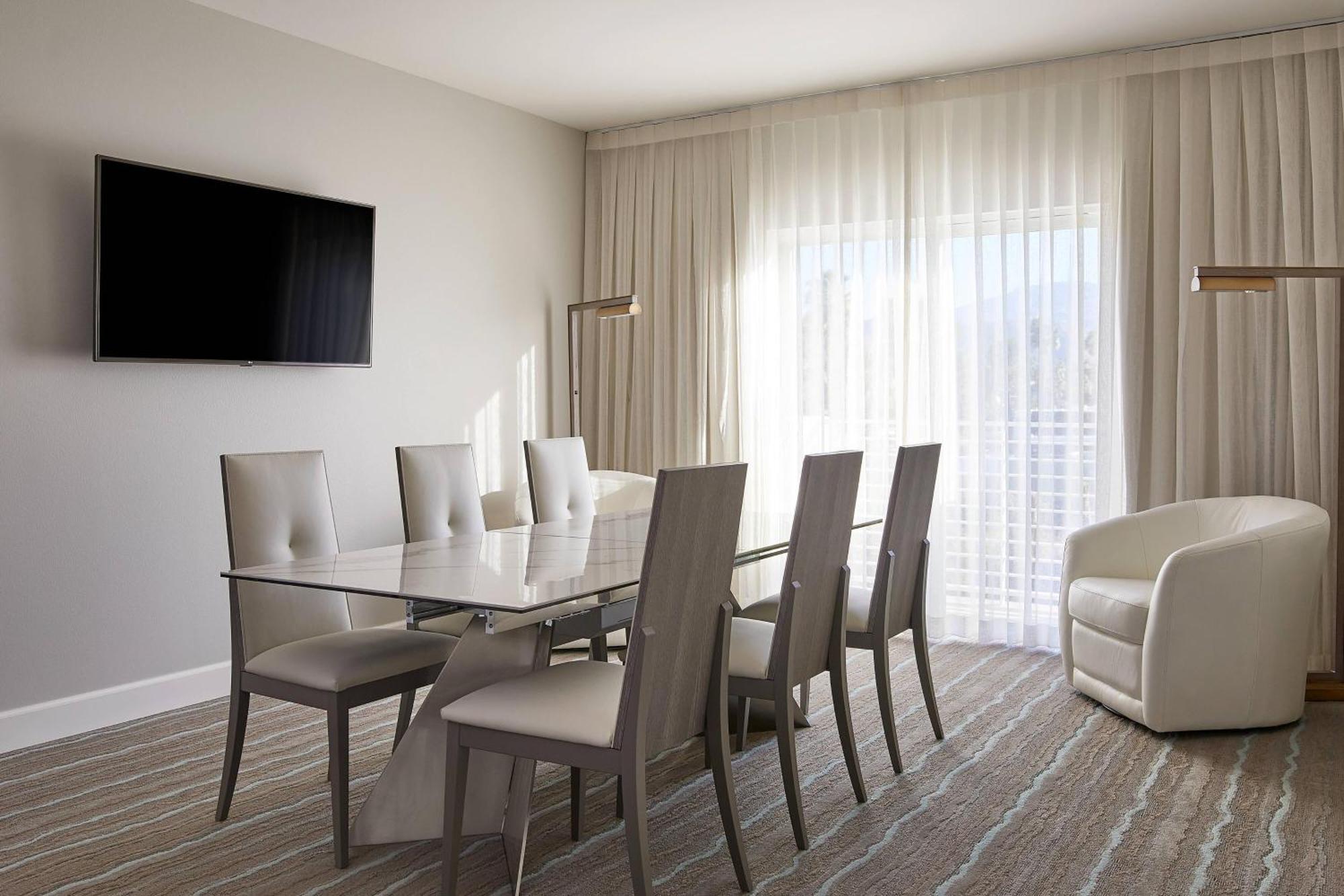 Paseo, Autograph Collection Hotel 4*
