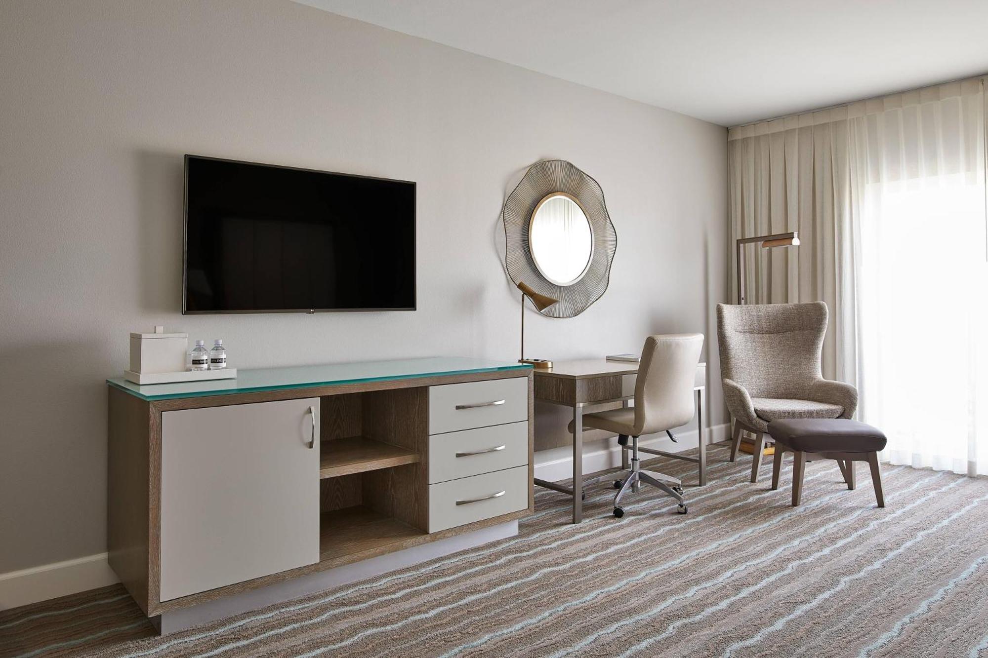 Hotel Paseo, Autograph Collection Palm Desert