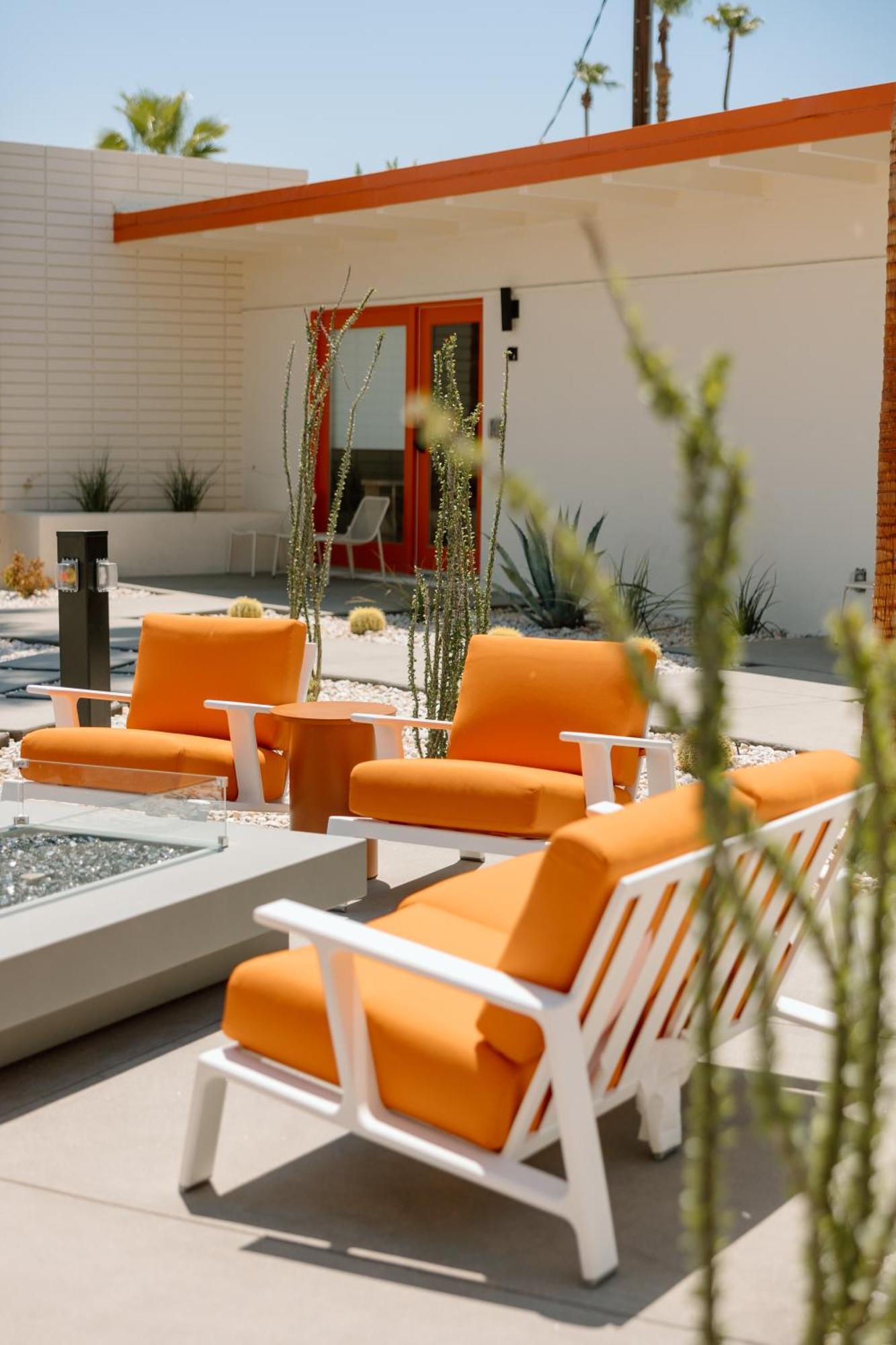 Mojave - Adults Only 2*