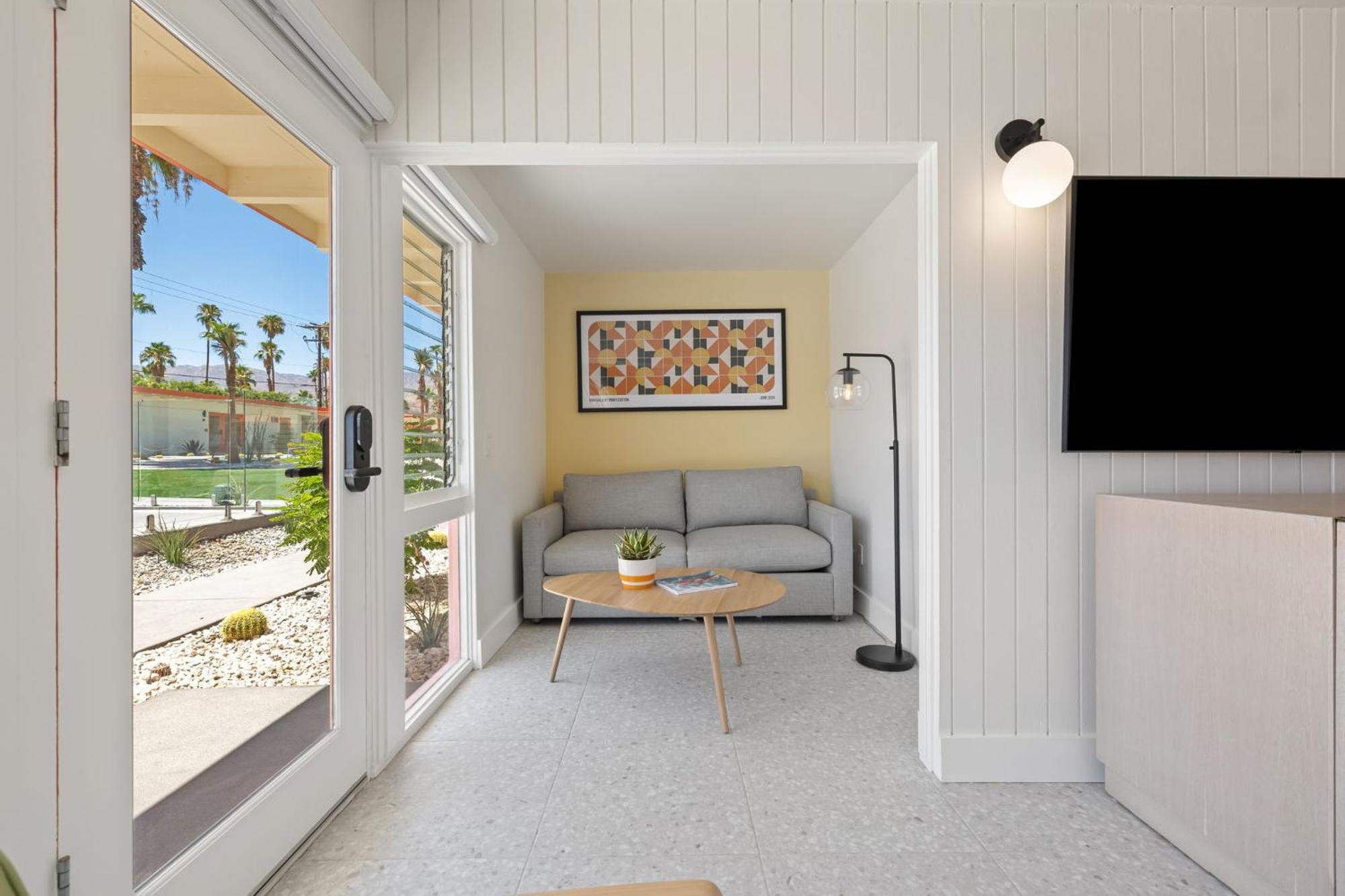 Mojave - Adults Only Hotel 2*