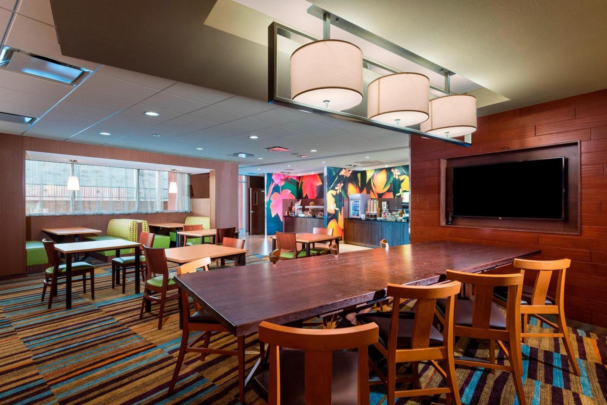Fairfield By Marriott & Coachella Valley Palm Desert
