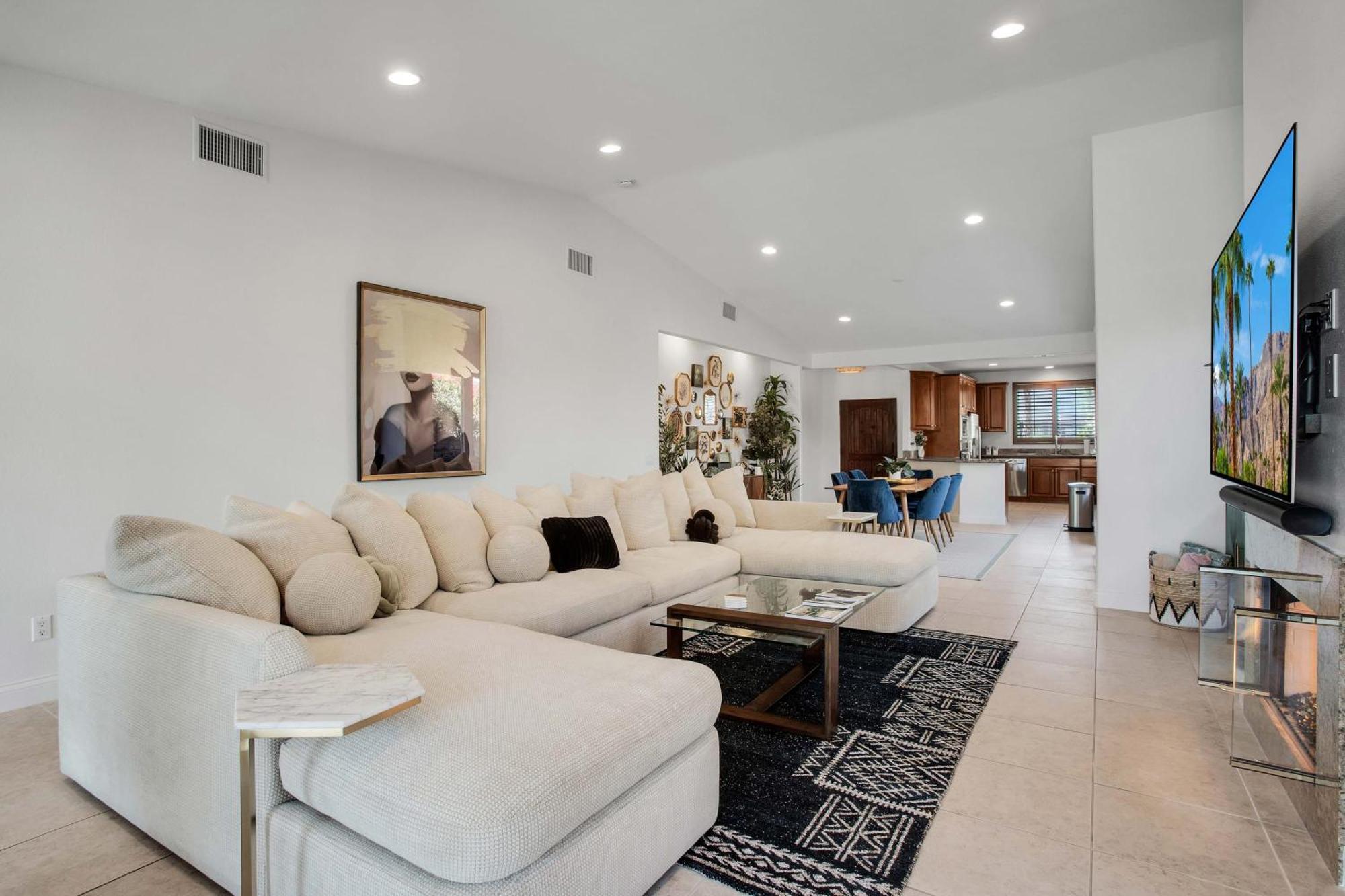 El Paseo Paradise 3br Desert Oasis With Pool & Holiday home