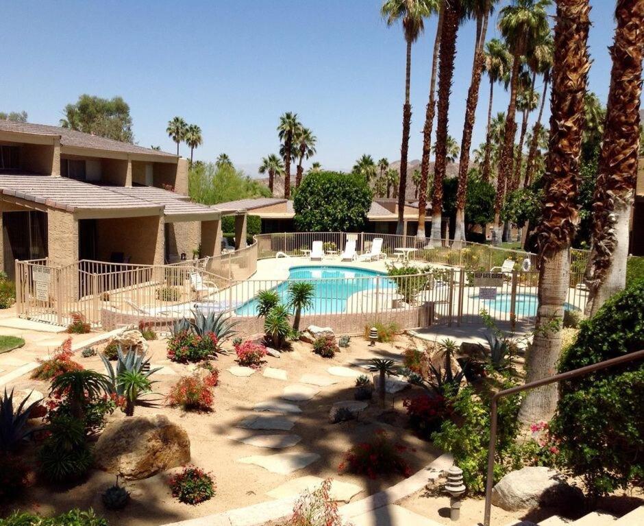 Zen Pool - Pool - Jaccuzzi - Ironwood - Apartment