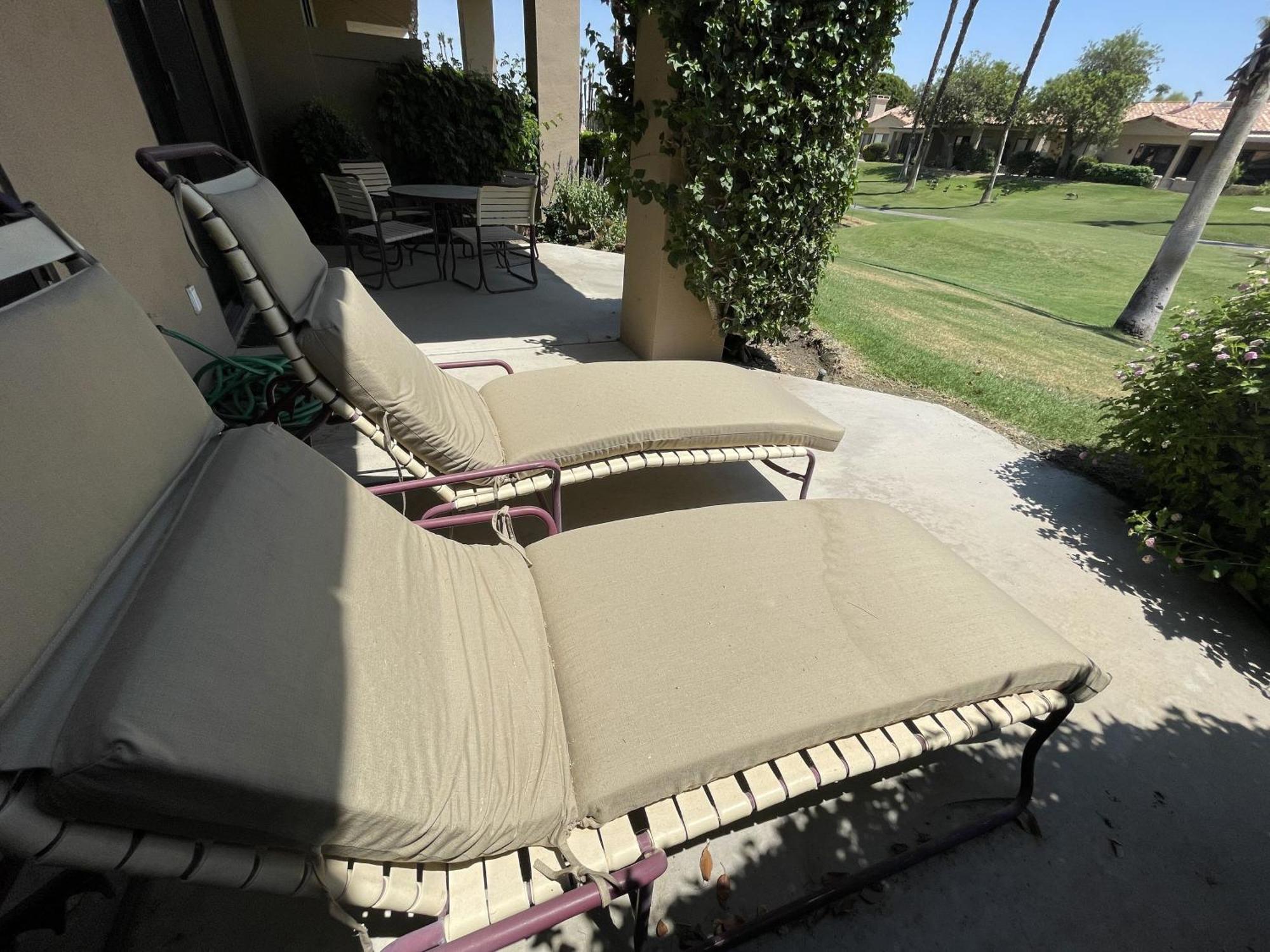 Palm Valley Country Club, Pickleball, Tennis, Gym, Clubhouse, Swimming Pools, Lux, Spac 2 Bdrms Den 2 Ba Palm Desert