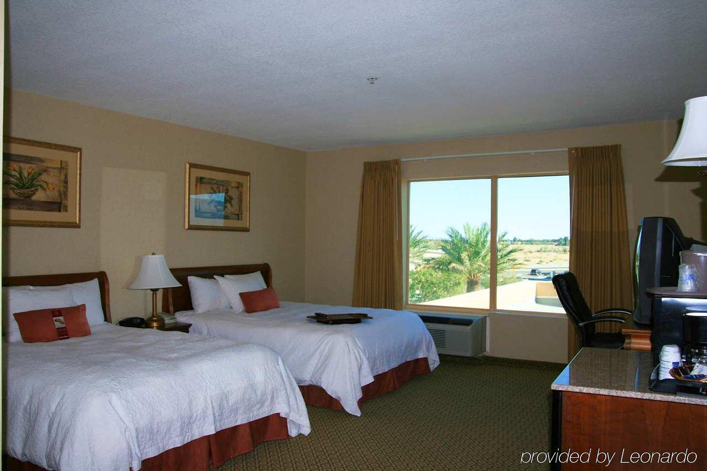 Hotel Hampton & 3*