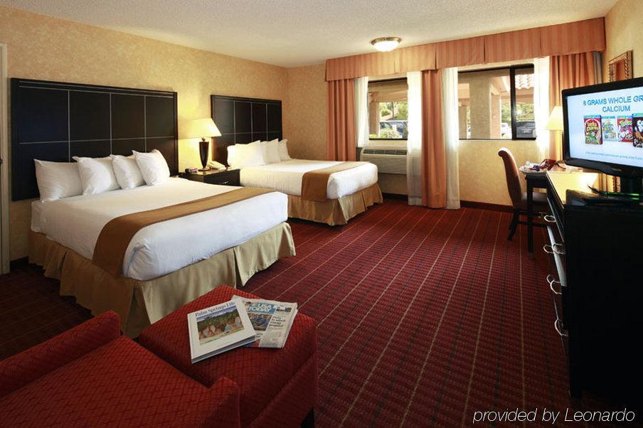 Express By Ihg Palm Desert