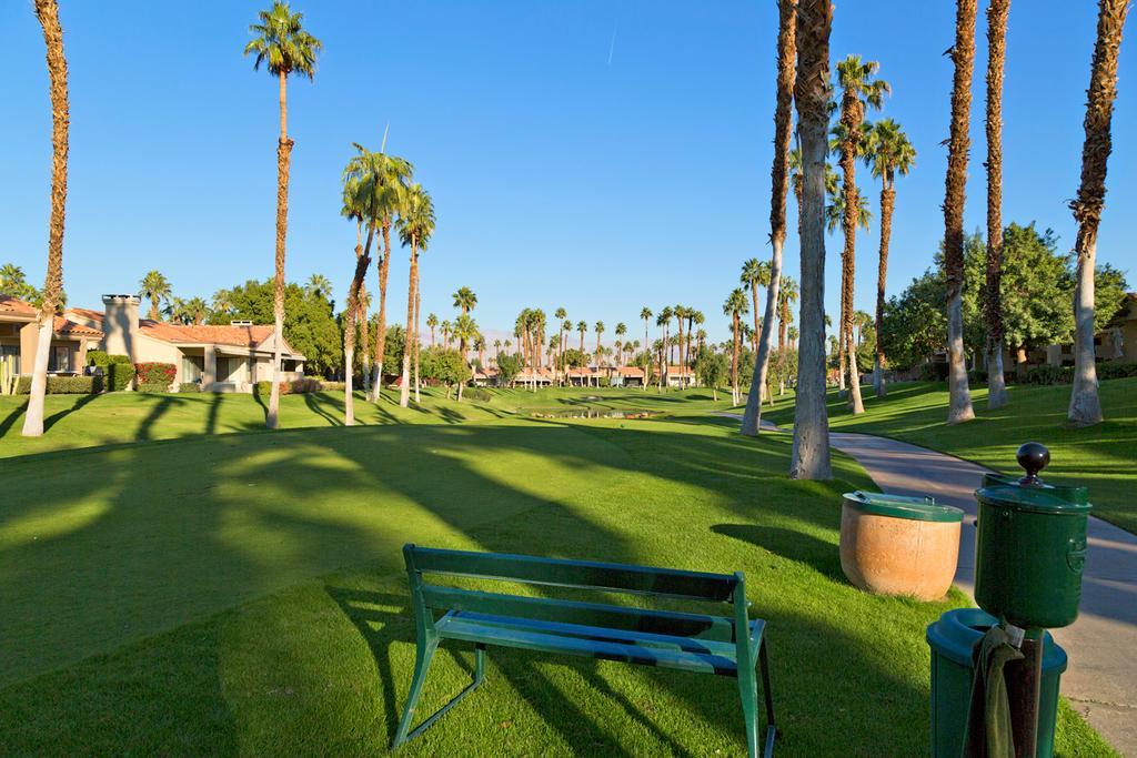 Palm Valley Country Club, Pickleball, Tennis, Gym, Clubhouse, Swimming Pools, Lux, Spac 2 Bdrms Den 2 Ba Holiday home
