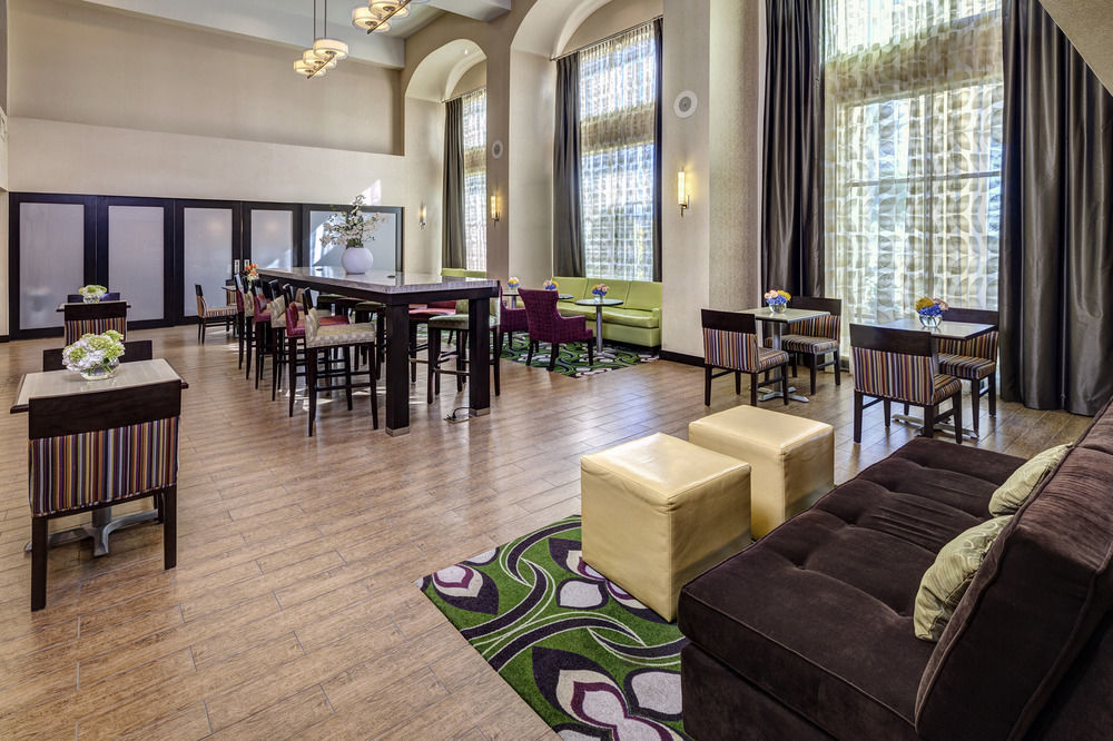 Hotel Hampton &