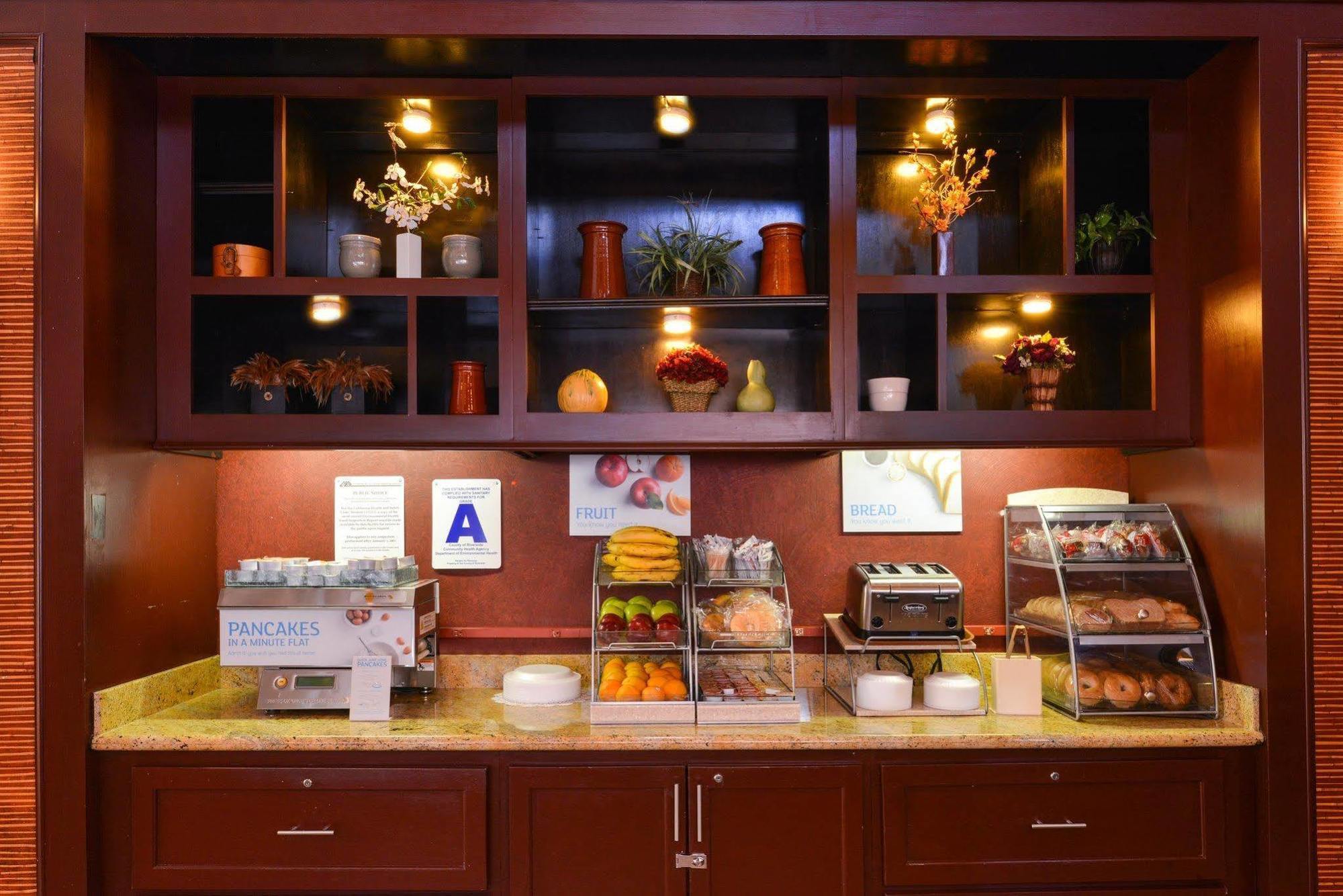 Express By Ihg 2* Palm Desert