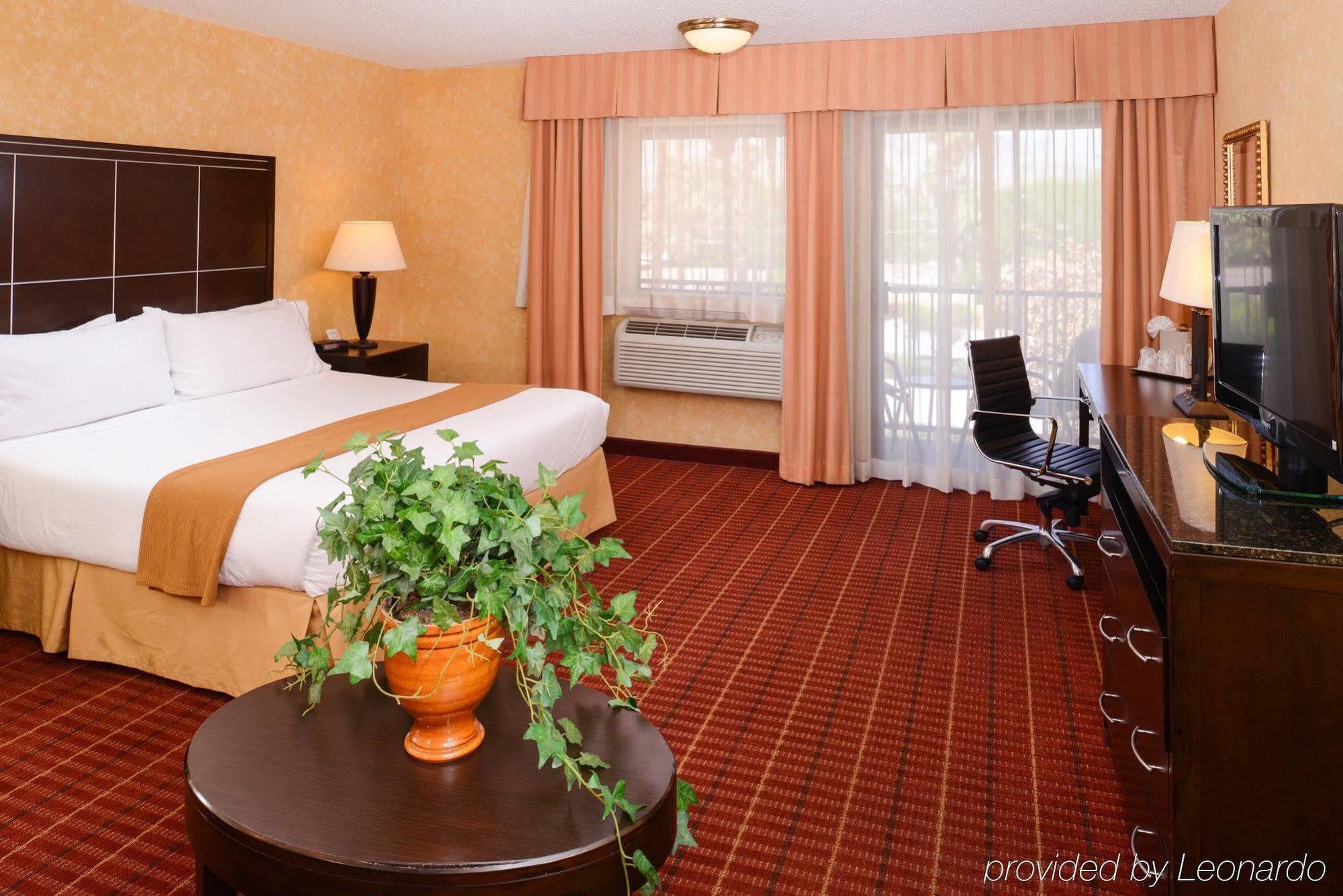 Express By Ihg Resort 2*