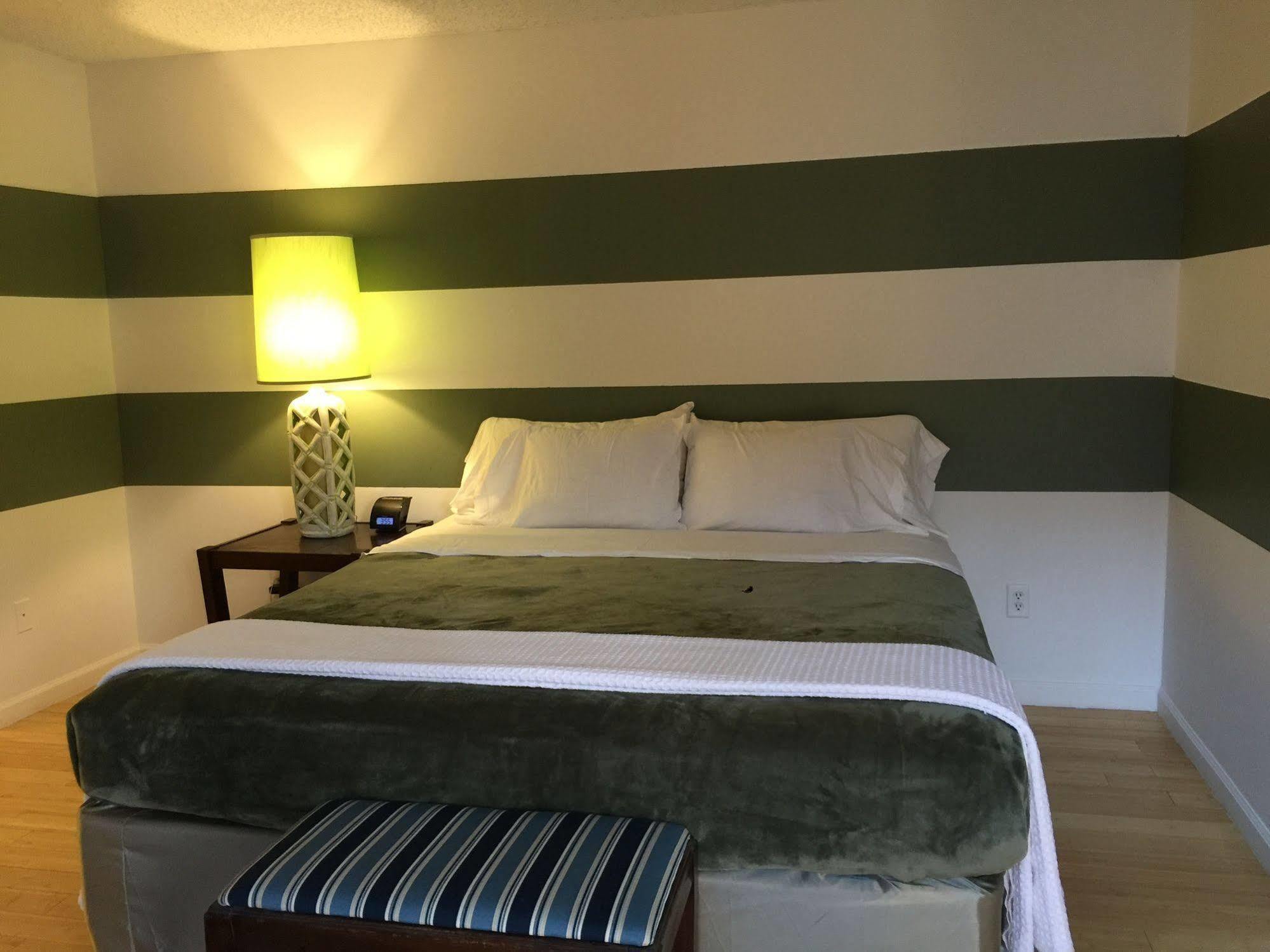 Palms Hotel