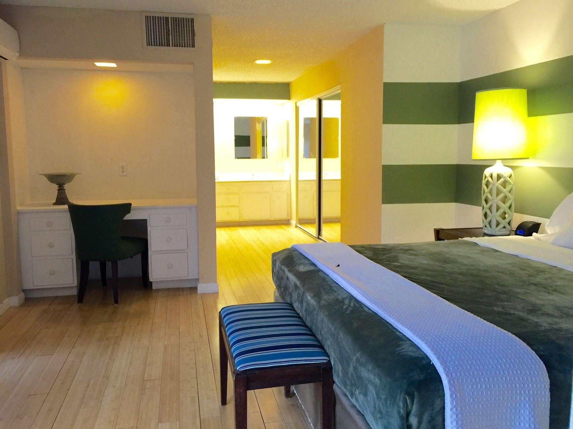 Hotel Palms Palm Desert