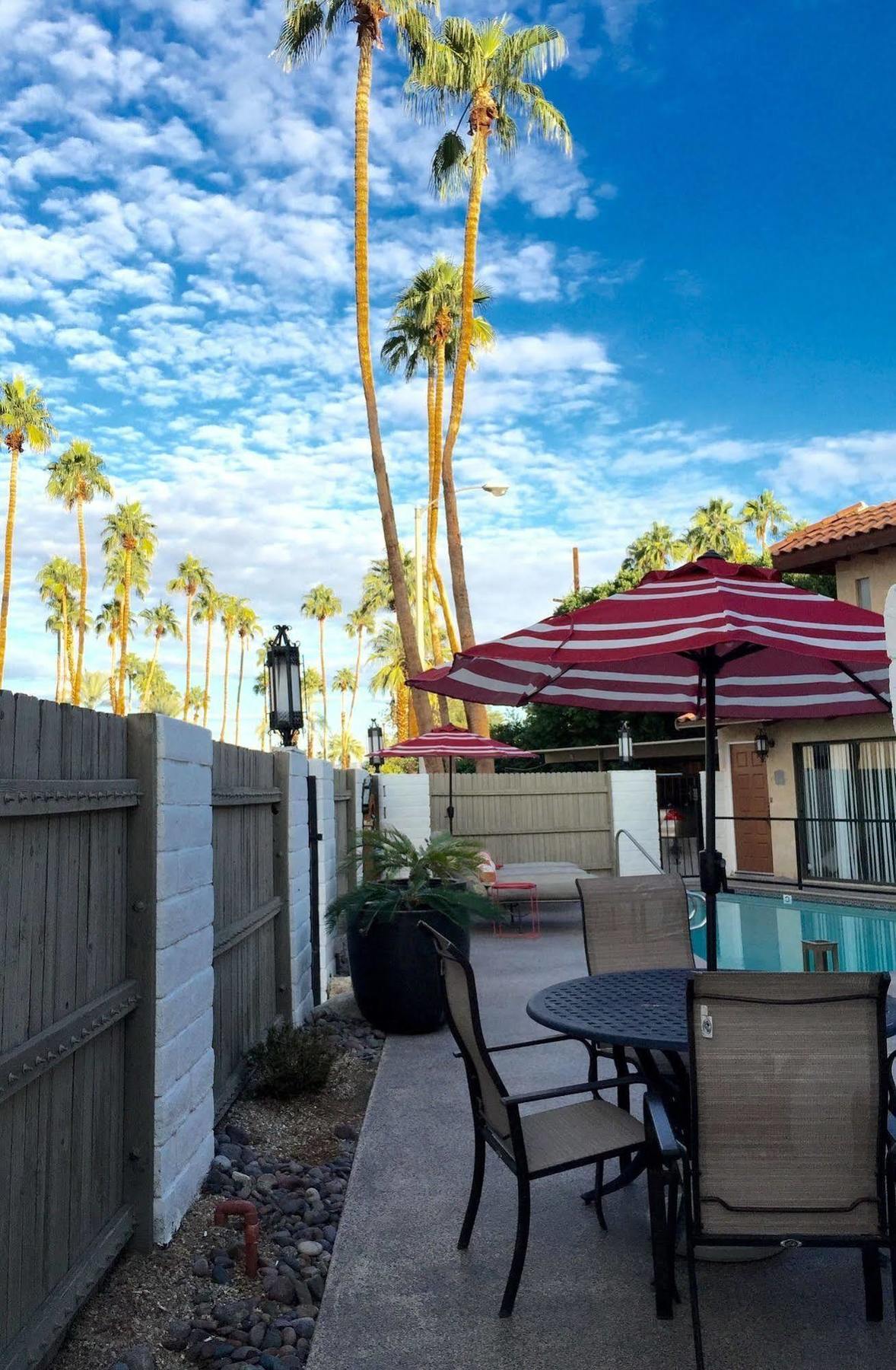 Palms Hotel